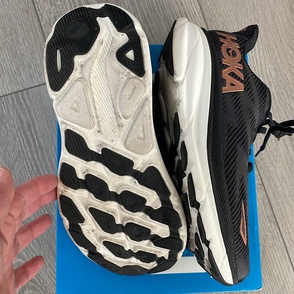 Hoka - Picture 7 of 10